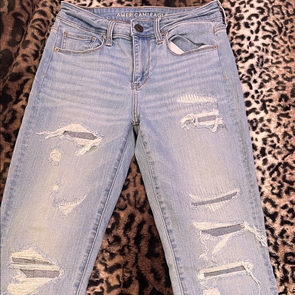 American Eagle Outfitters Light Blue Distressed High Rise SkinnyWomen Jeans